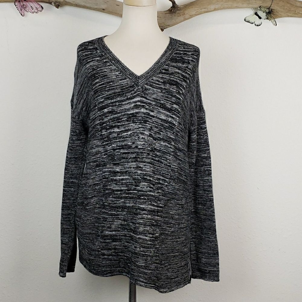 Ellen tracy marled black and white knit tunic top